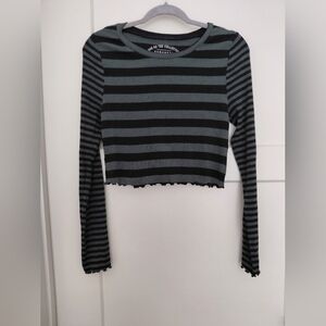 Aeropostale Black & Green Striped Long-Sleeve Crop Top